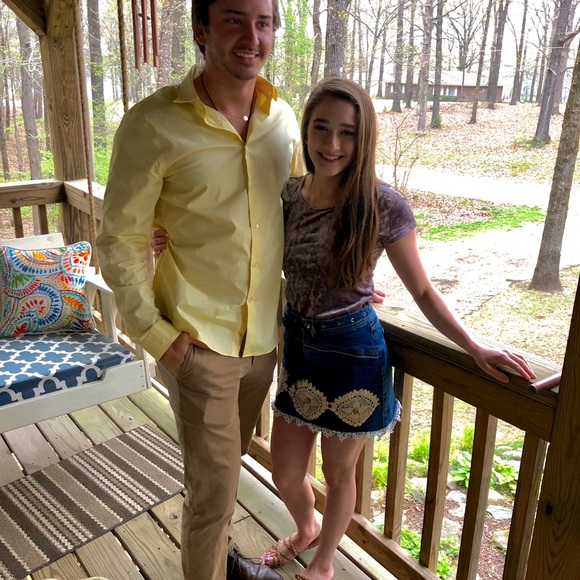 Meet your Posher, Aleah - Picture 1 of 3